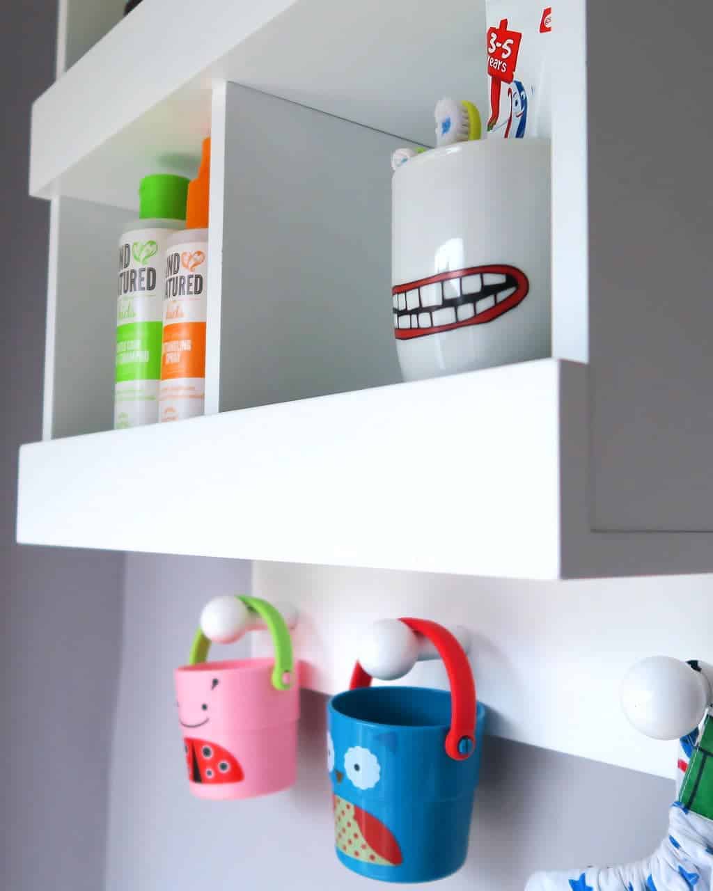 Pigeon hole wall clearance shelf